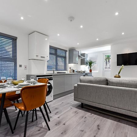Lovely 2 Bedroom Apartment In Greater London Exteriör bild