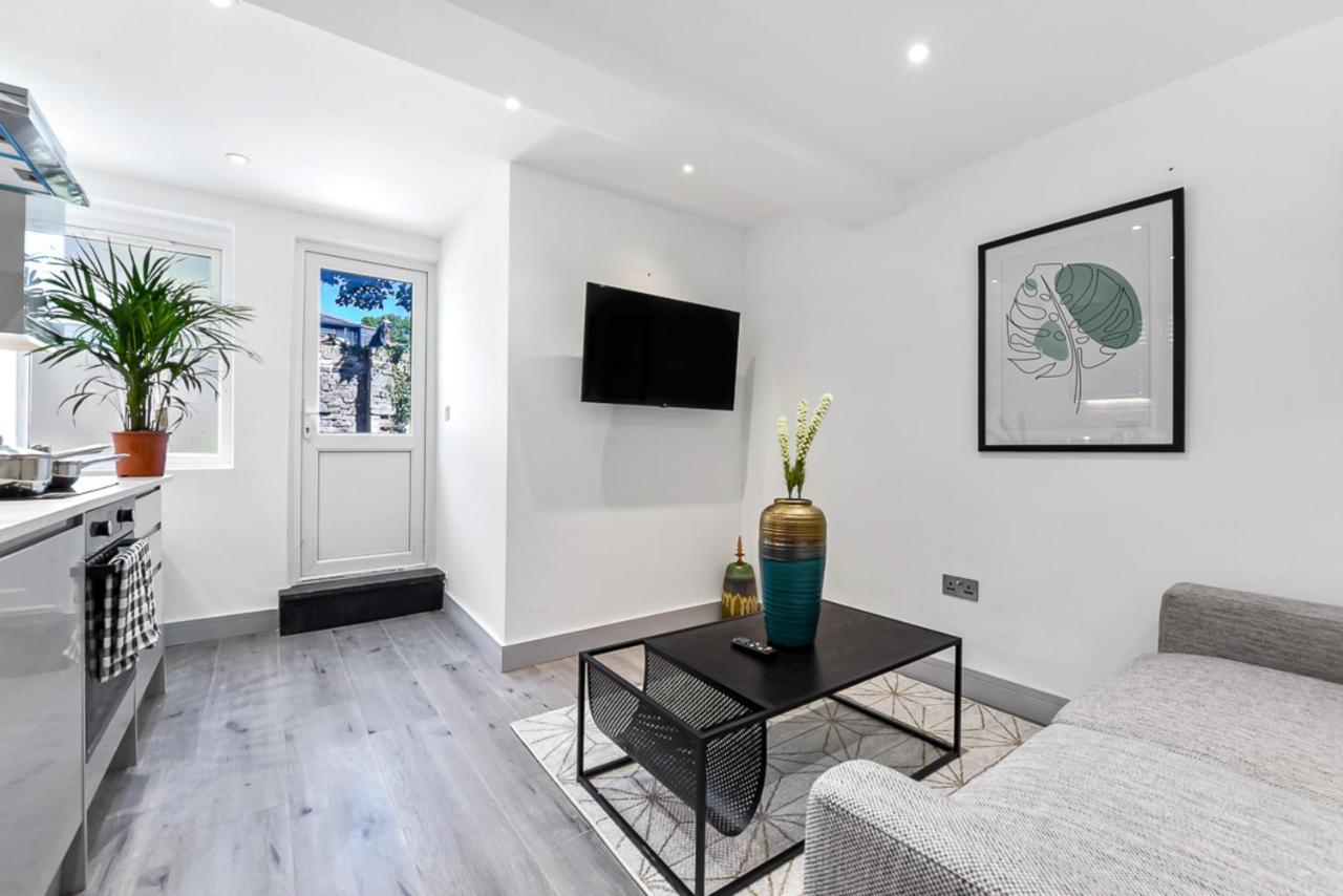 Lovely 2 Bedroom Apartment In Greater London Exteriör bild