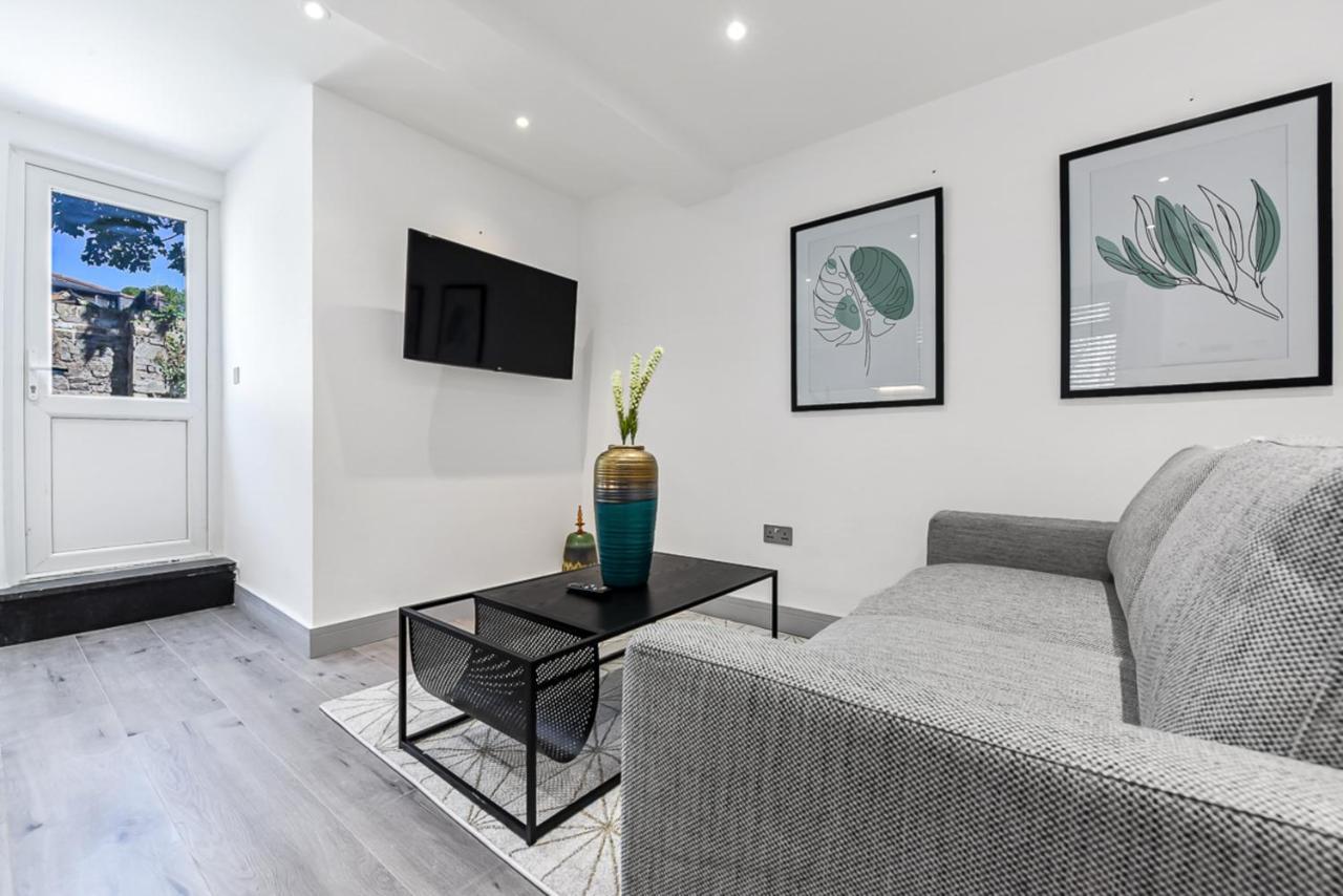 Lovely 2 Bedroom Apartment In Greater London Exteriör bild